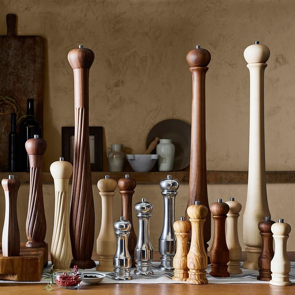 Williams Sonoma Traditional Olivewood Salt & Pepper Mills Williams Sonoma AU